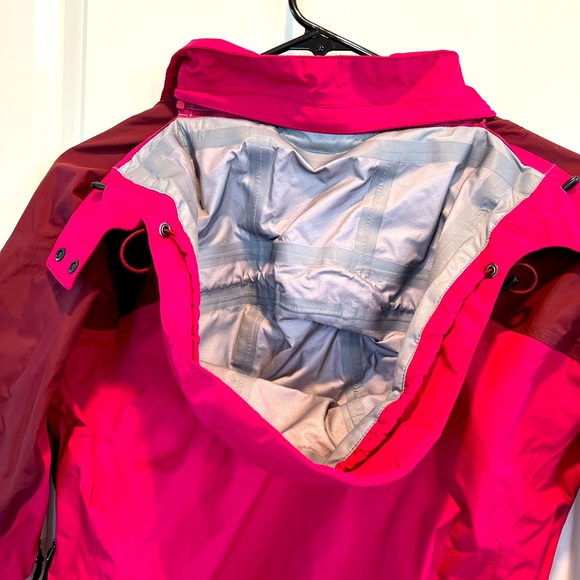 Outdoor Research - Picture 8 of 9